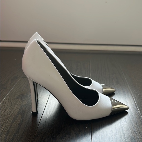 White heels, pointed pump 34 BNWT - Picture 4 of 5